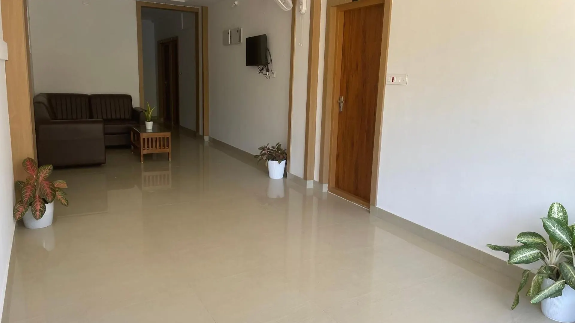 Hotel Dreams Tower Kambalakkad, Wayanad